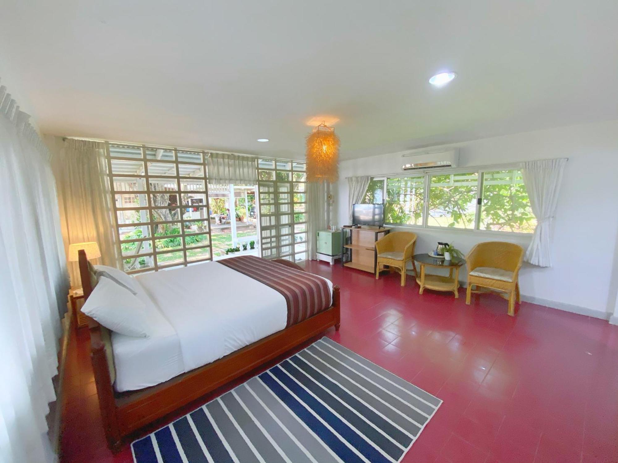 Baan Kratom Tong By The Sea Villa Cha-Am Room photo