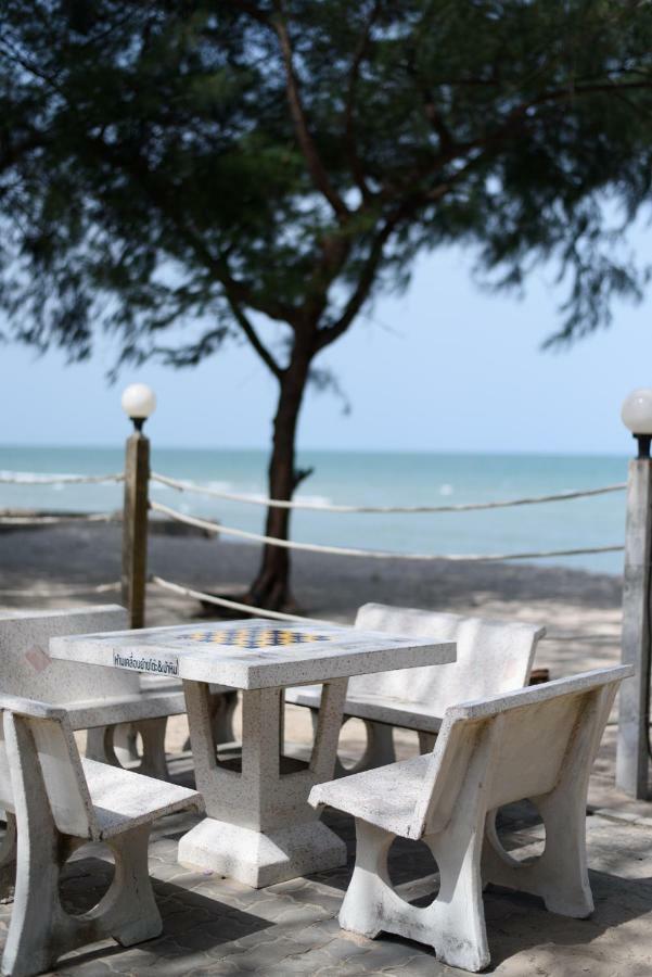 Baan Kratom Tong By The Sea Villa Cha-Am Exterior photo
