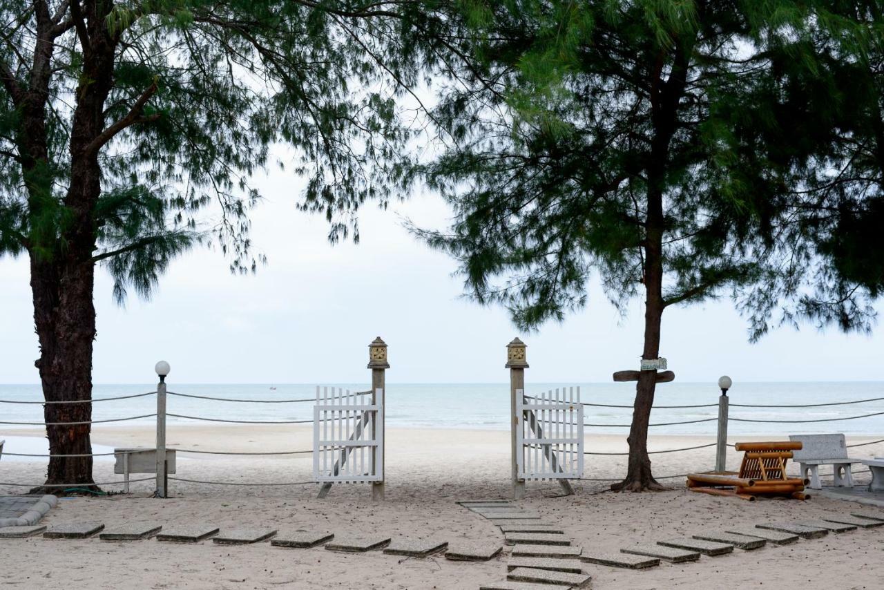 Baan Kratom Tong By The Sea Villa Cha-Am Exterior photo